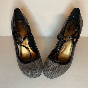 DexFlex Comfort Grey Oxford style heels